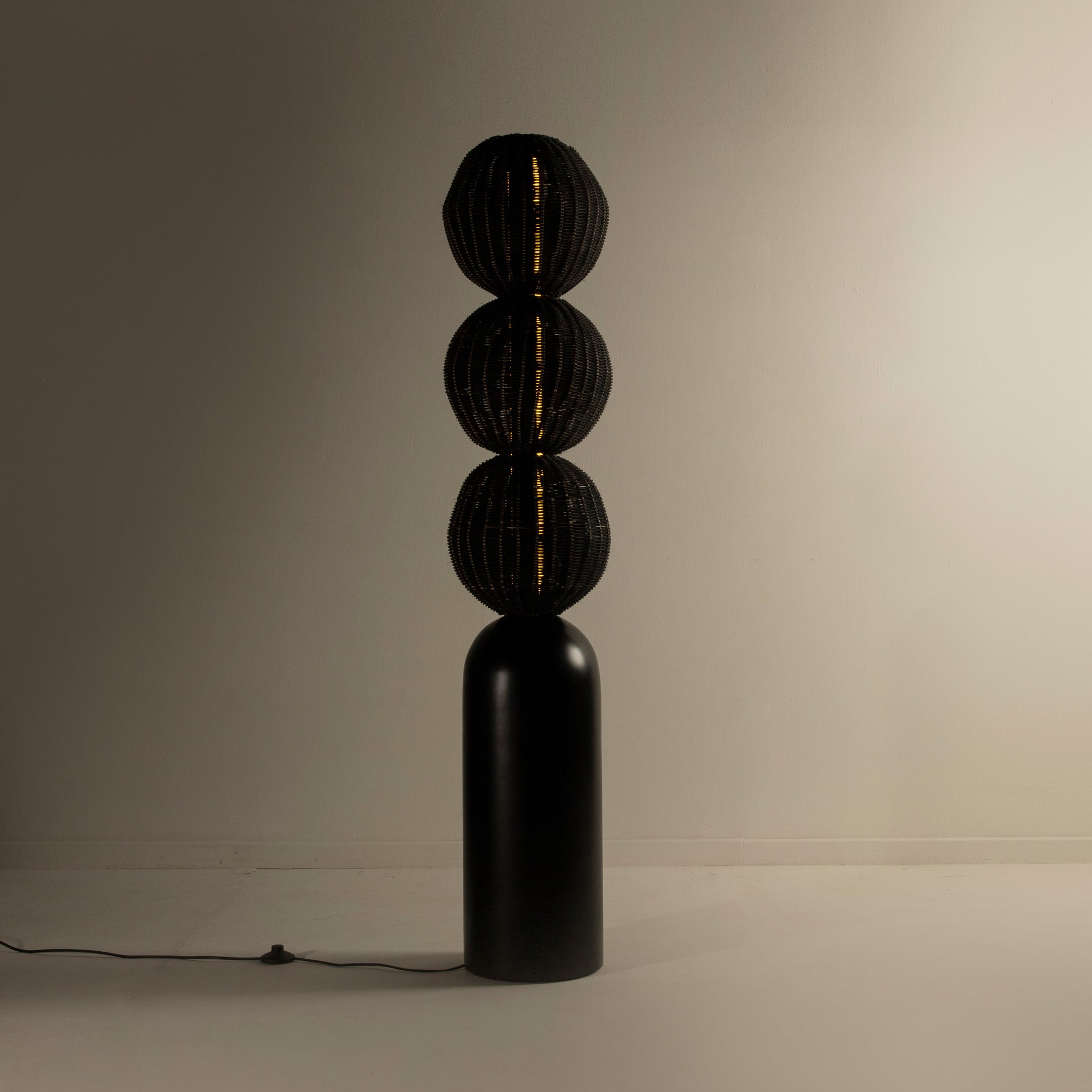 Ball Pack Floor Lamp