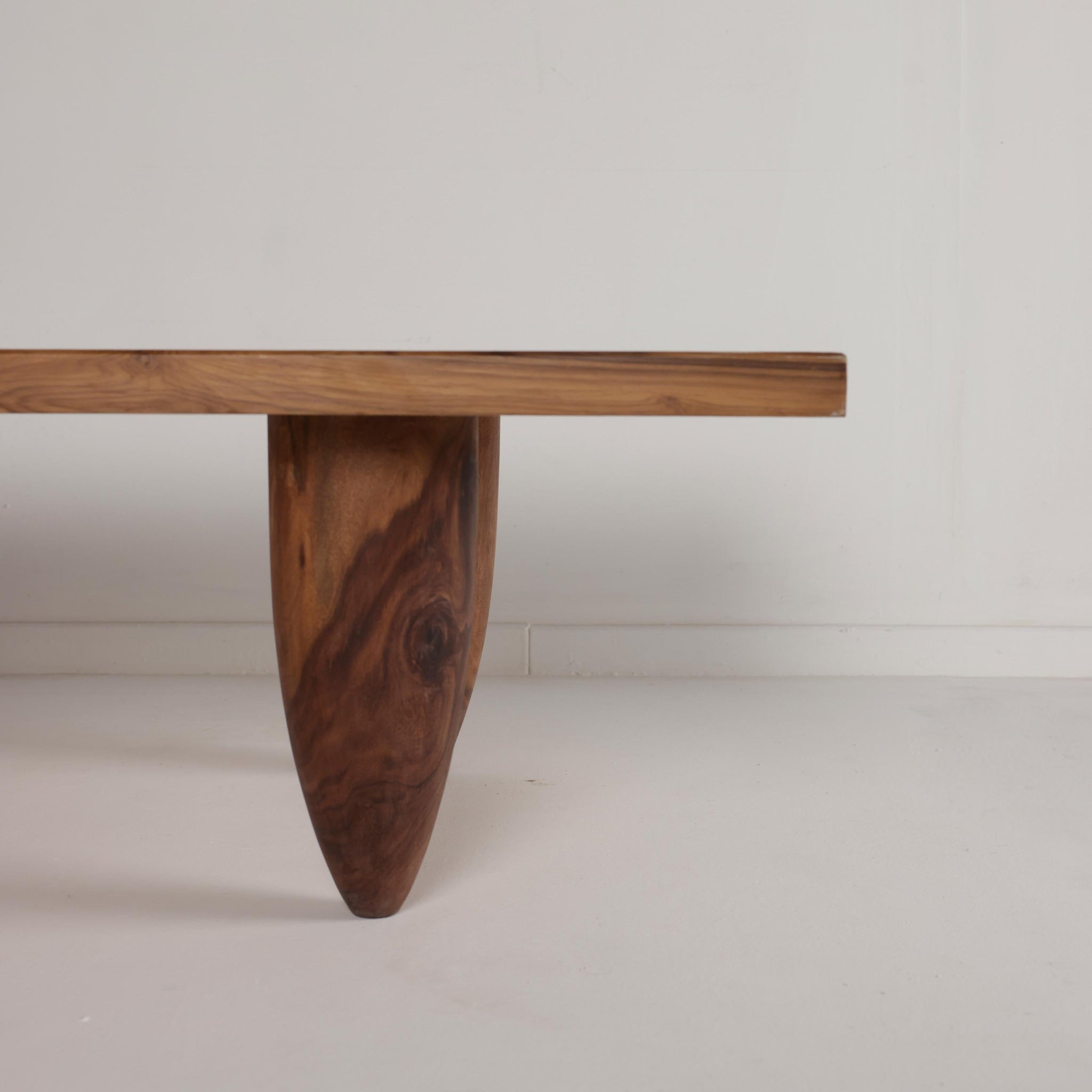 Bullet Coffee Table – Objectry