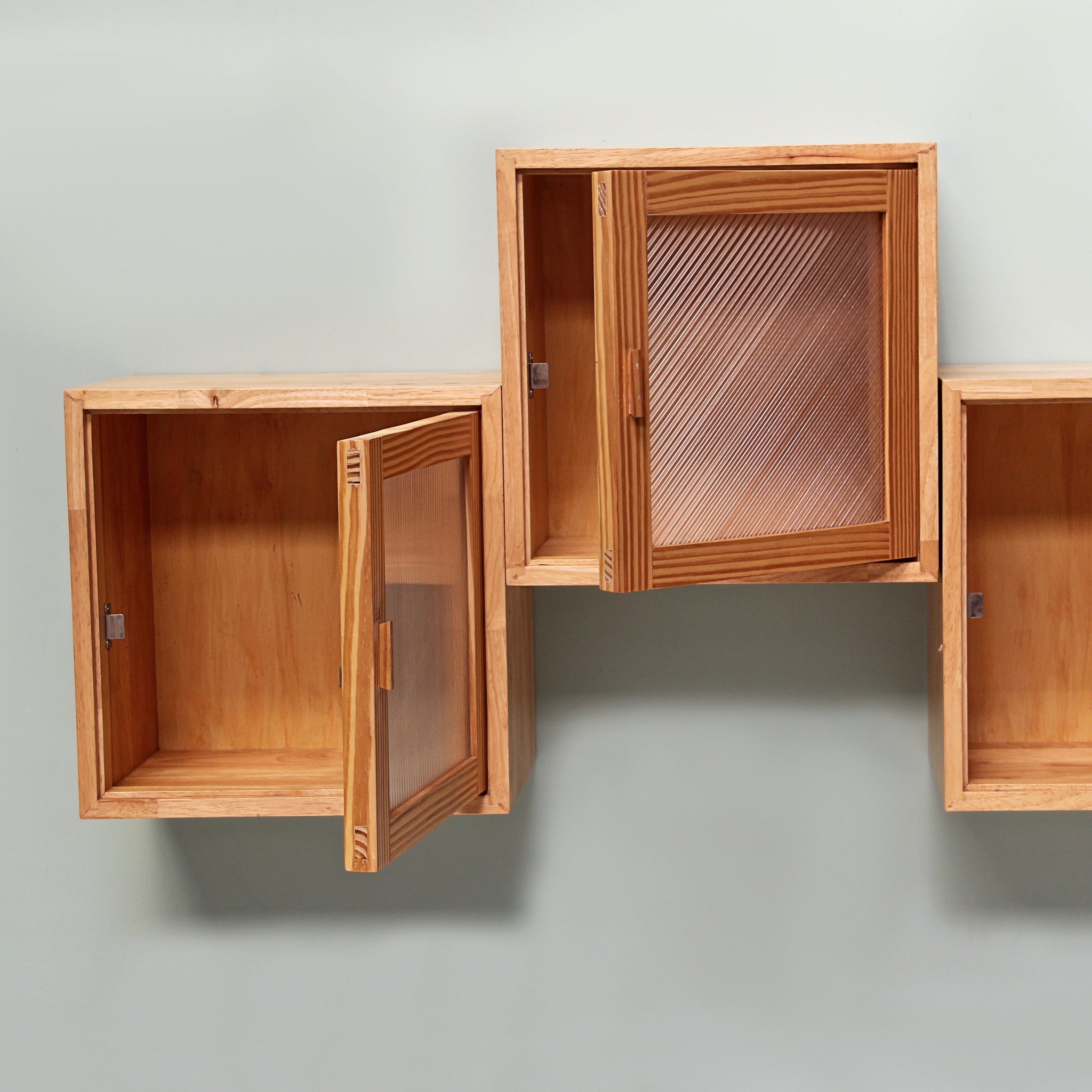 Parallel Lines Boxes #3 – Objectry