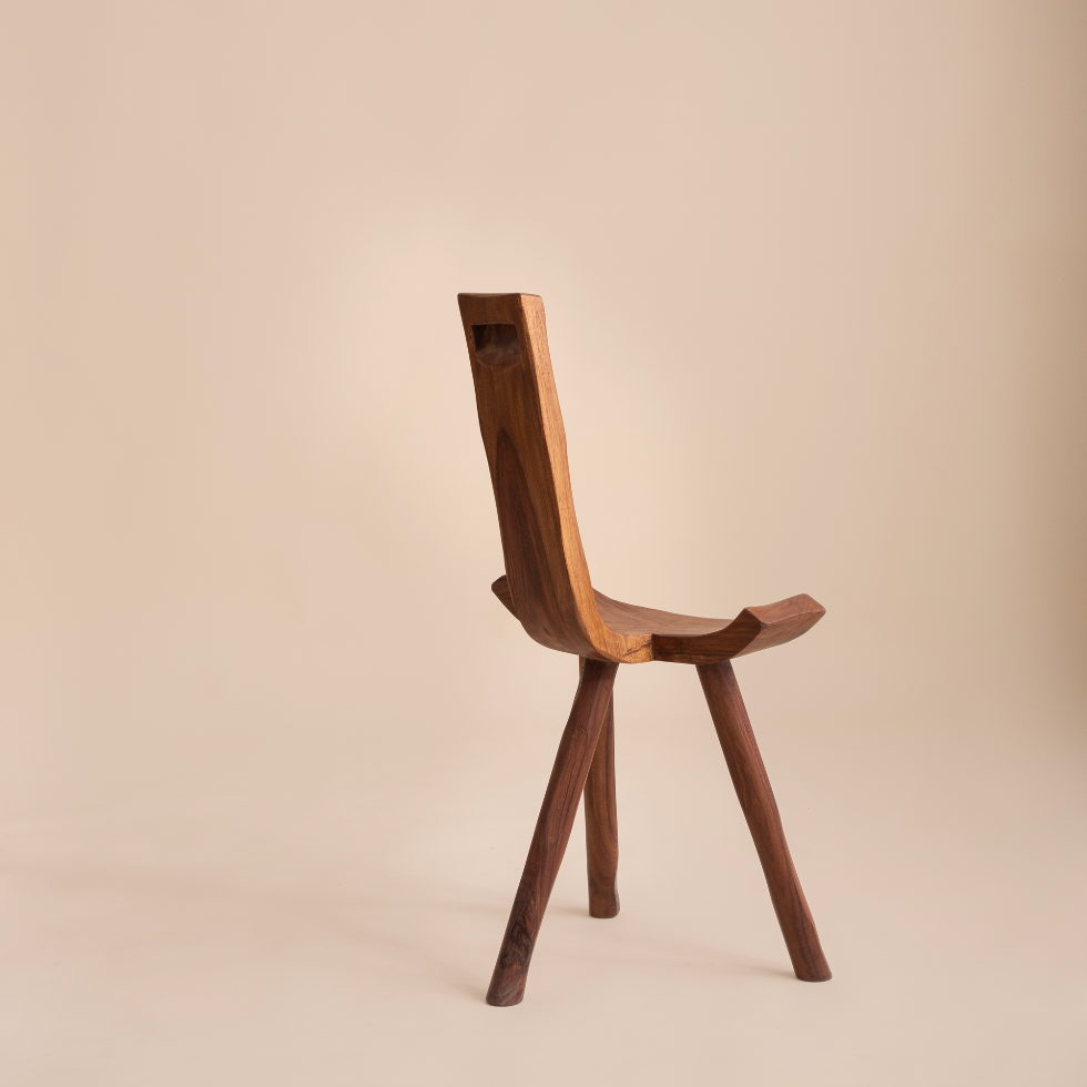 Uneven Tripod Chair