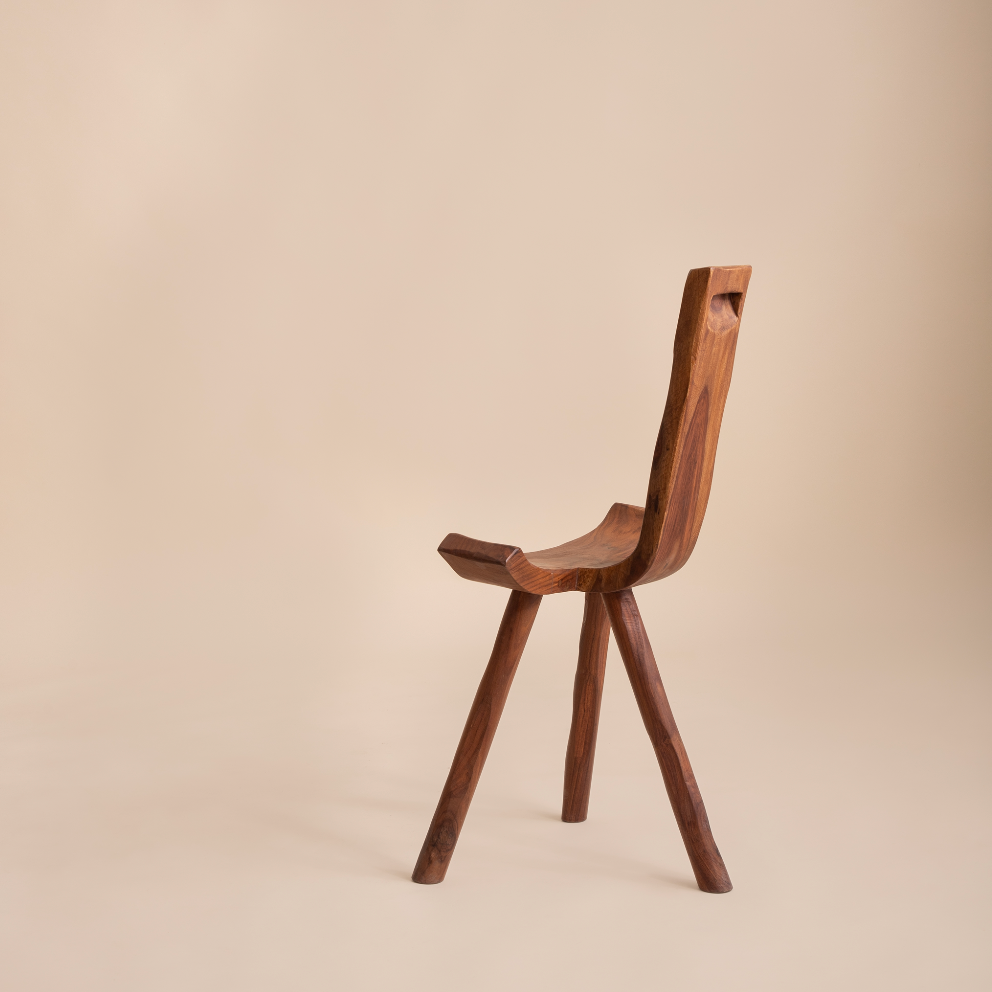 Uneven Tripod Chair