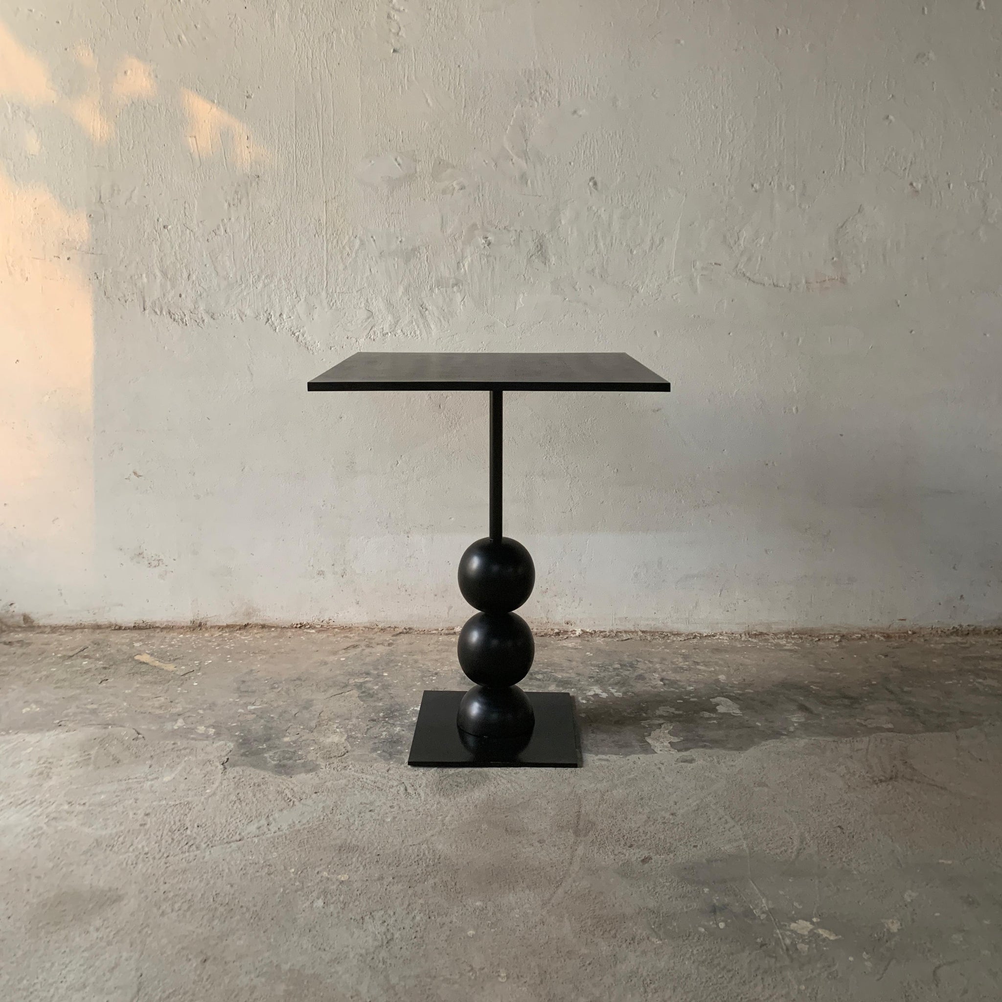 Ball Table - High