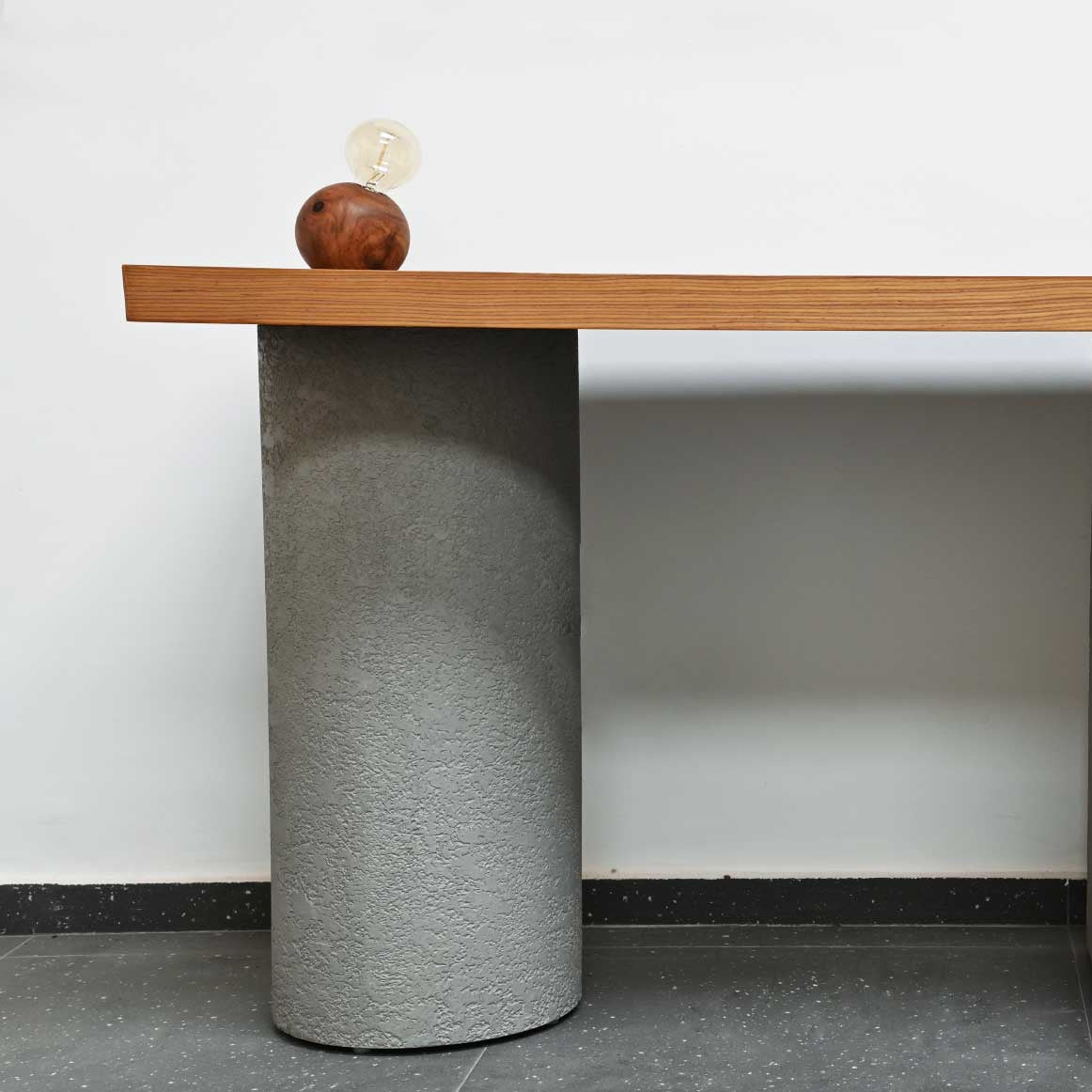 Dot Square Desk