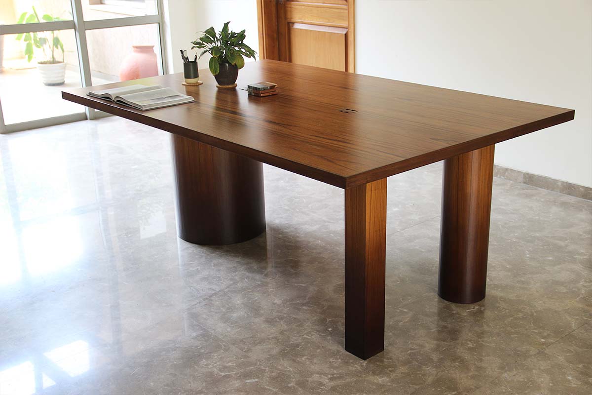 Ombre Desk